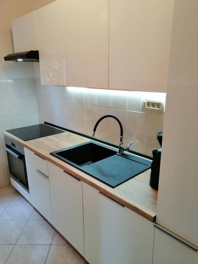 Apartments Iris Marina Zewnętrze zdjęcie