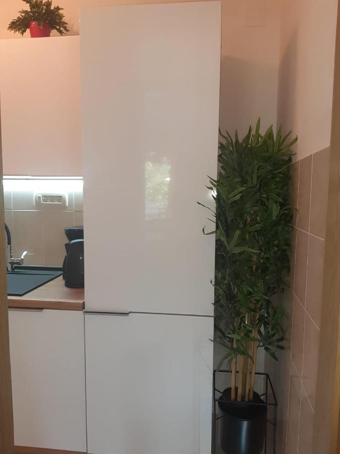 Apartments Iris Marina Zewnętrze zdjęcie