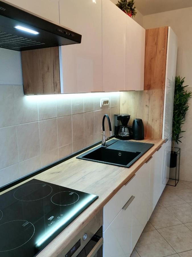 Apartments Iris Marina Zewnętrze zdjęcie