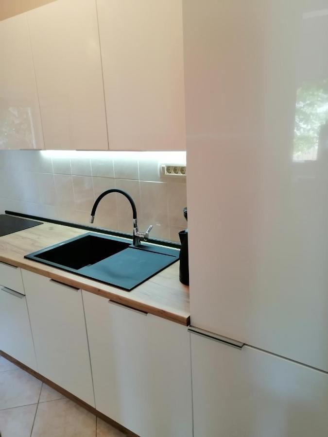 Apartments Iris Marina Zewnętrze zdjęcie
