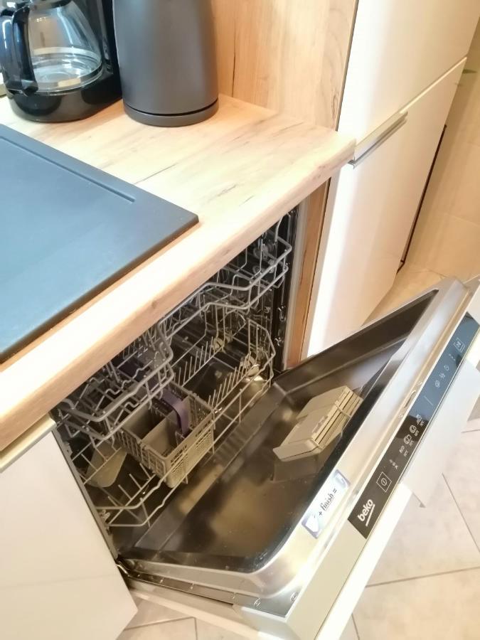 Apartments Iris Marina Zewnętrze zdjęcie