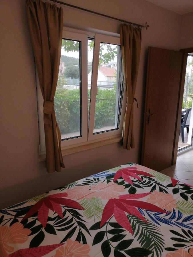 Apartments Iris Marina Zewnętrze zdjęcie